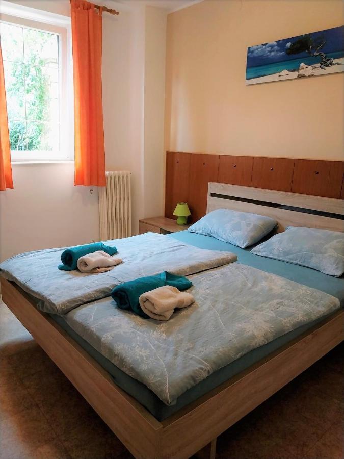 Apartmaji Pri Bosi Nogi Изола Экстерьер фото