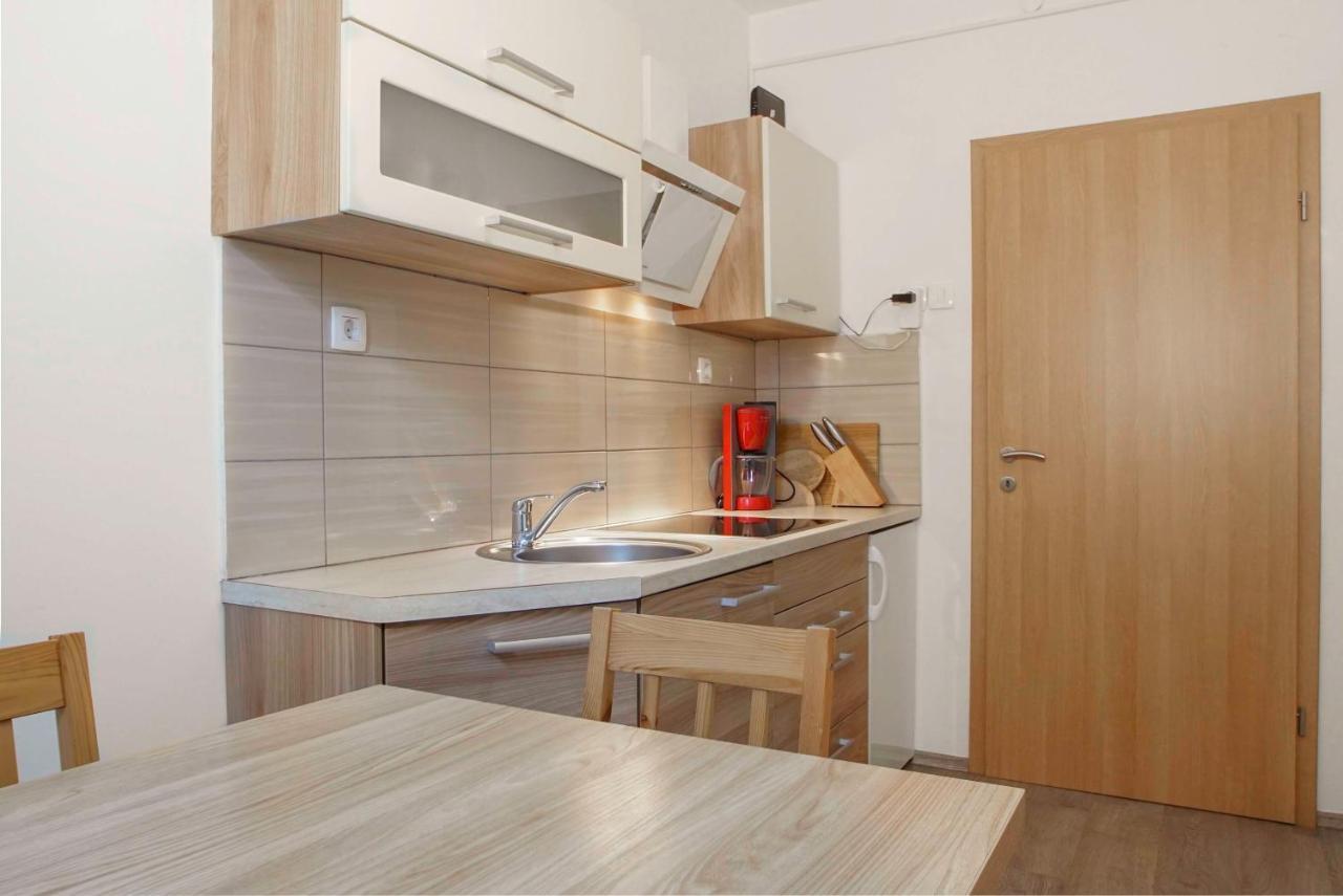 Apartmaji Pri Bosi Nogi Изола Экстерьер фото