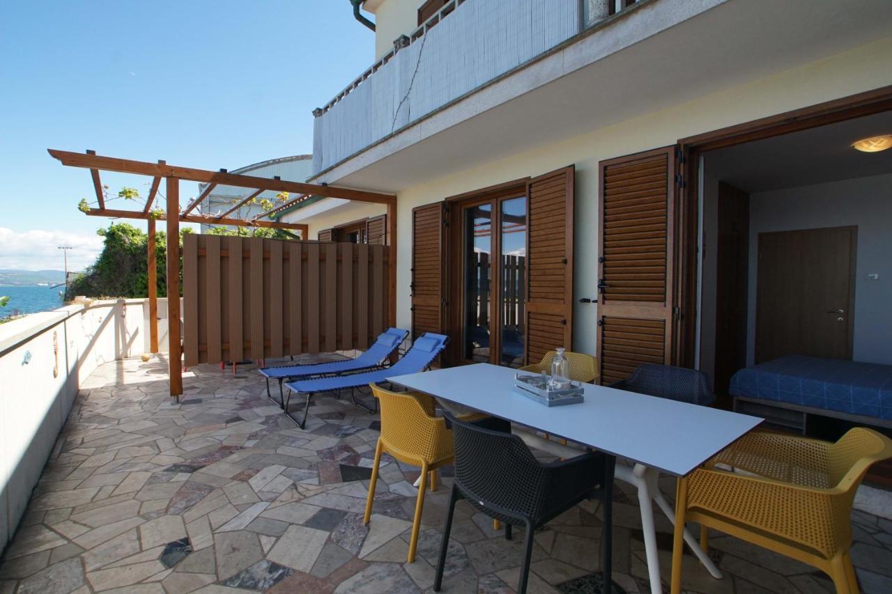 Apartmaji Pri Bosi Nogi Изола Экстерьер фото